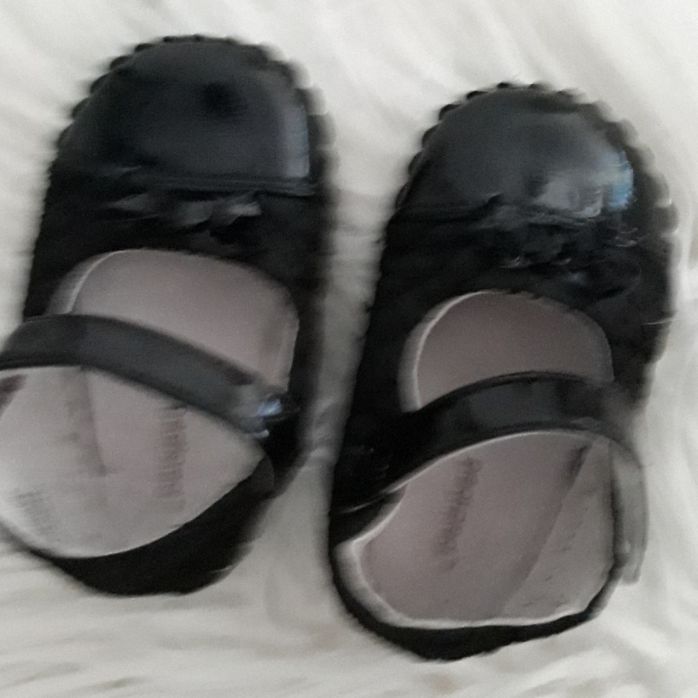 Shoe - Picture 2 of 3